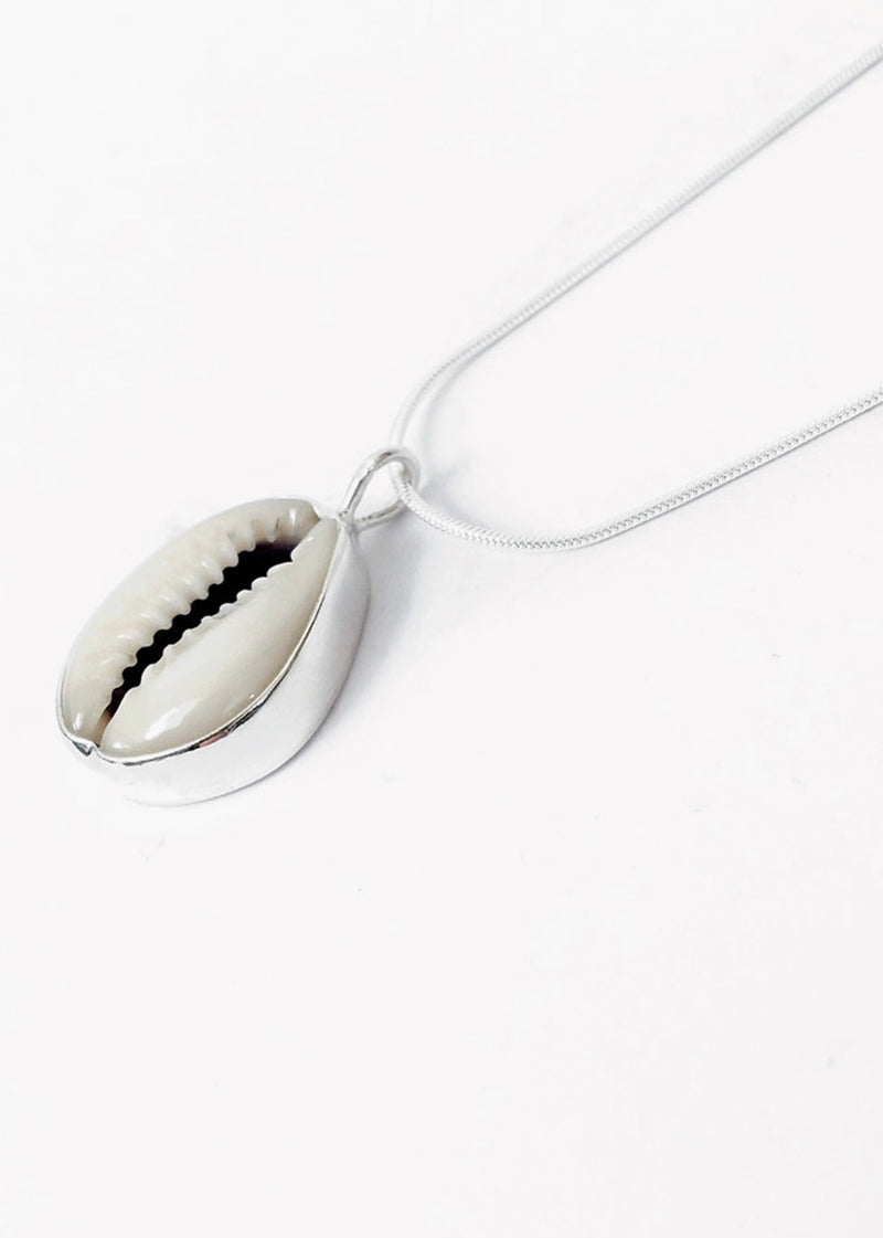 Cowrie Shell Pendant Necklace